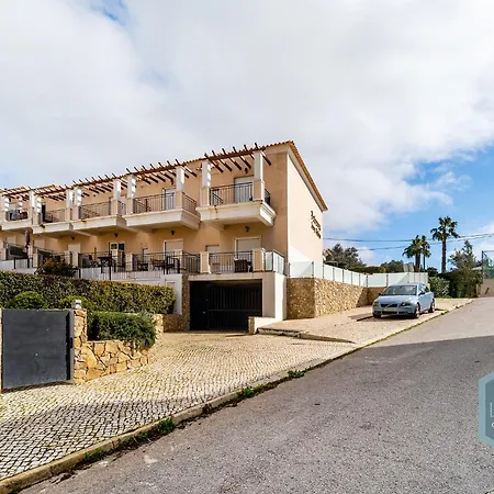 Vakantiehuis Patroves Luxury - Dream *